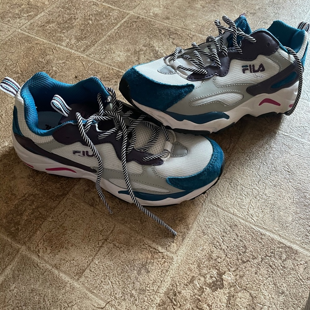 Filas women’s ray tracer shoes